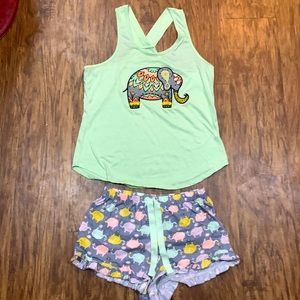 Nice unused pajama set kids size large (NO TAG) sorry.